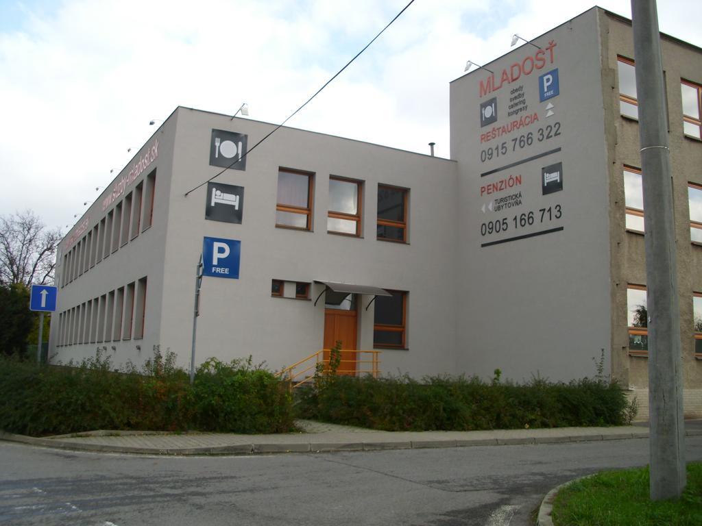 Guest House Mladosť Prešov Exterior foto